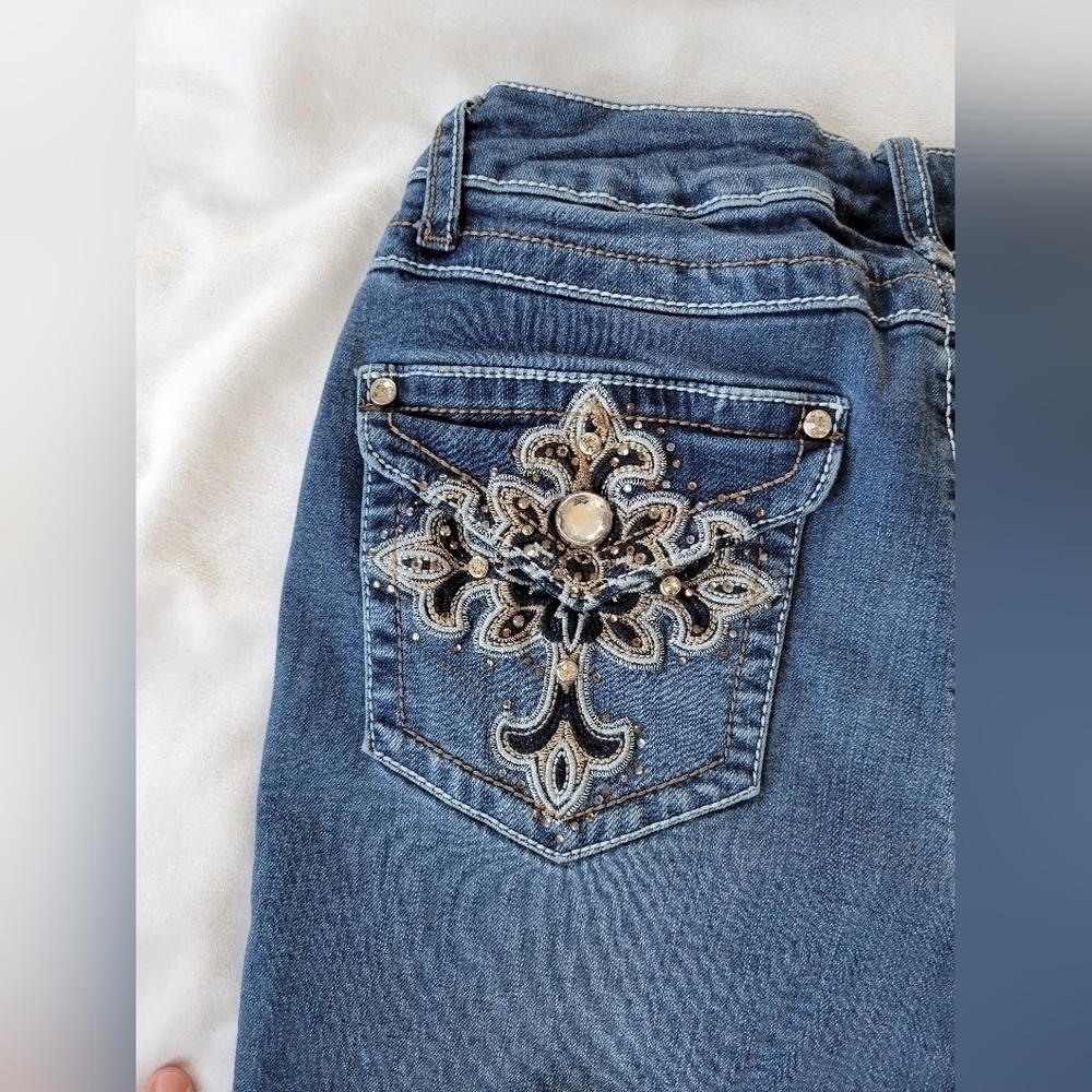 Earl Jeans embellished dark wash slim boot jeans 8 - Picture 10 of 11